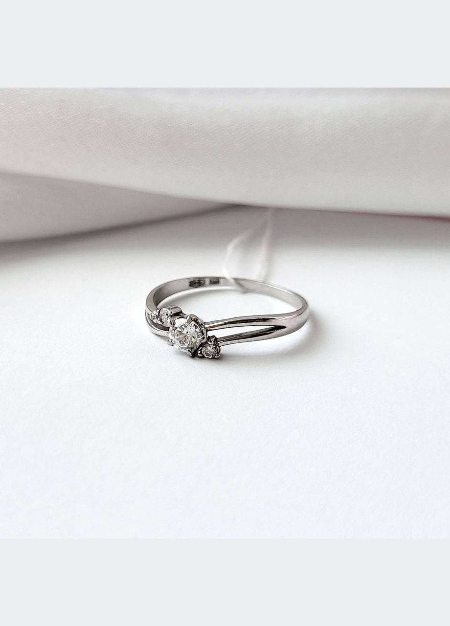 Кільце срібне жіноче кільце з Білими каменями розмір срібло 925 проби Родоване 1477 1.23г No Brand (306741702)