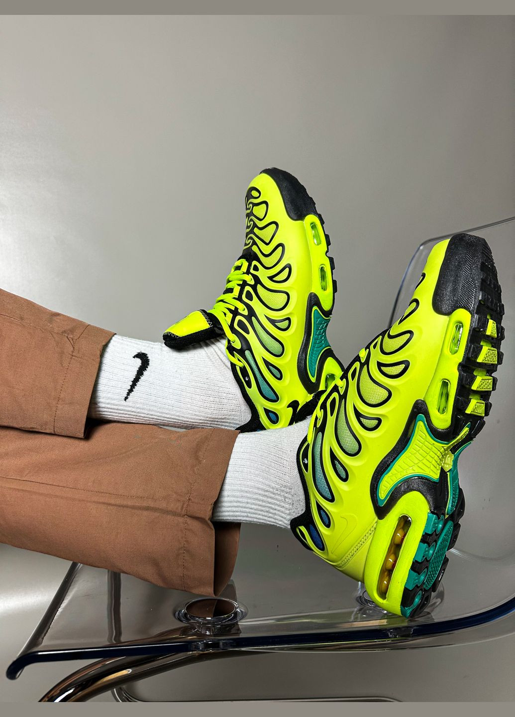 Желтые всесезонные кроссовки мужские nike air max tn plus lemon twist yellow | найк аир макс тн плюс жёлтые No Brand