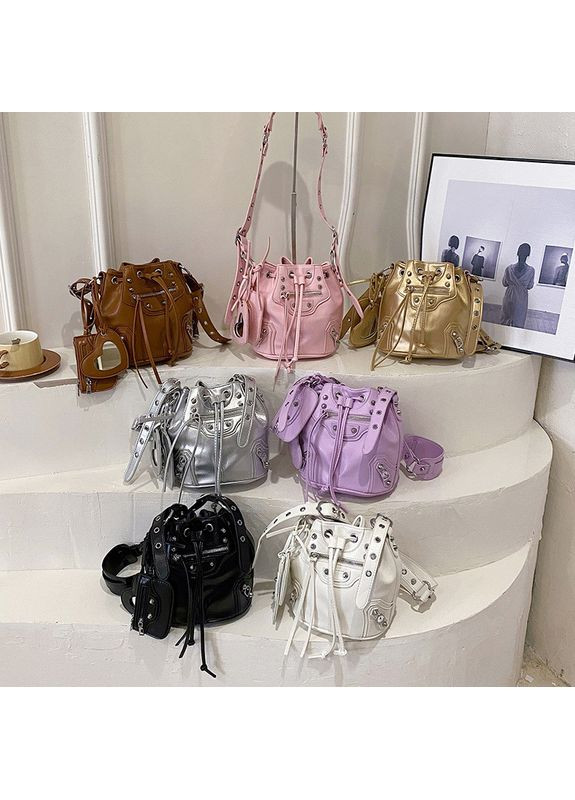 Жіноча сумка-мішок 638 крос-боді з дзеркалом No Brand (349442058)