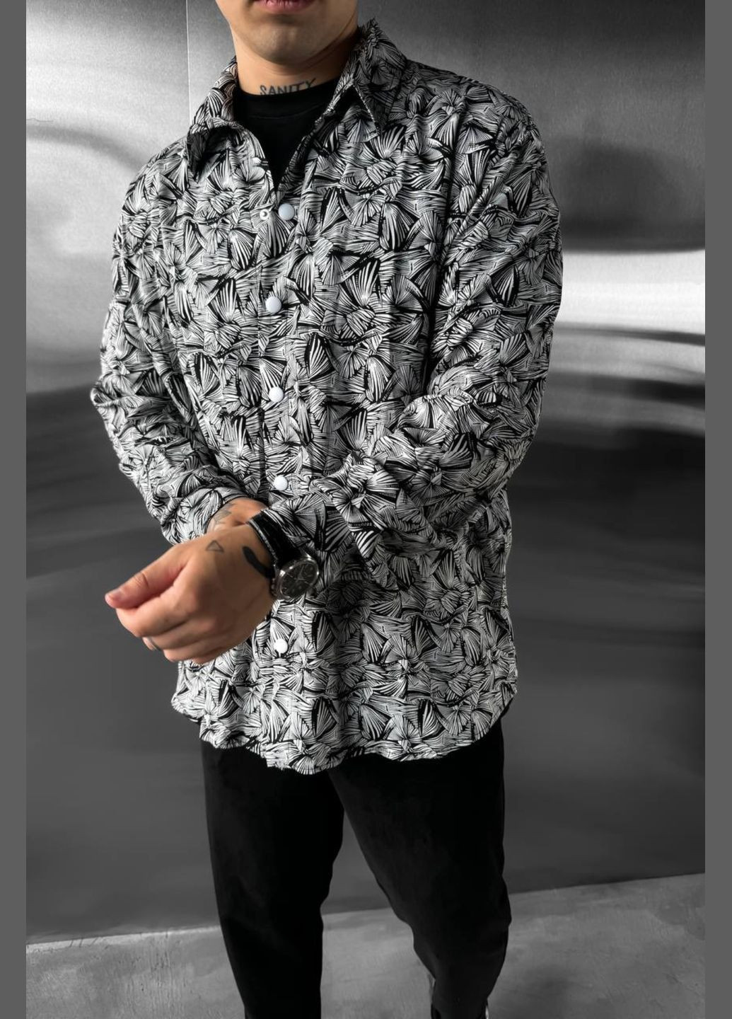 Черно-белая классическая, повседневный, кэжуал рубашка с цветами No Brand