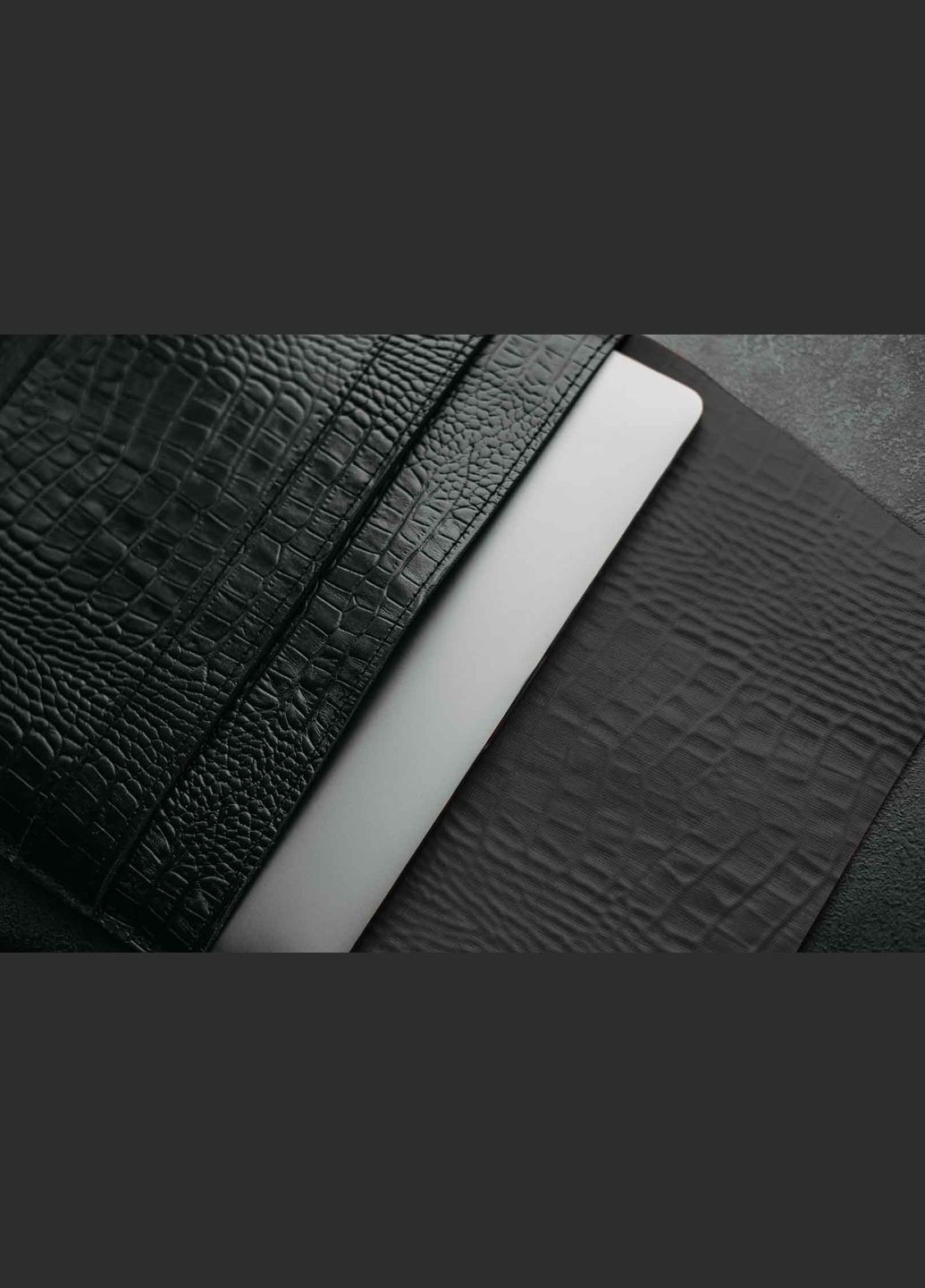 Шкіряний чохол для ноутбука Sleeve чорний Кайман 13.3 Skin and Skin (285261205)