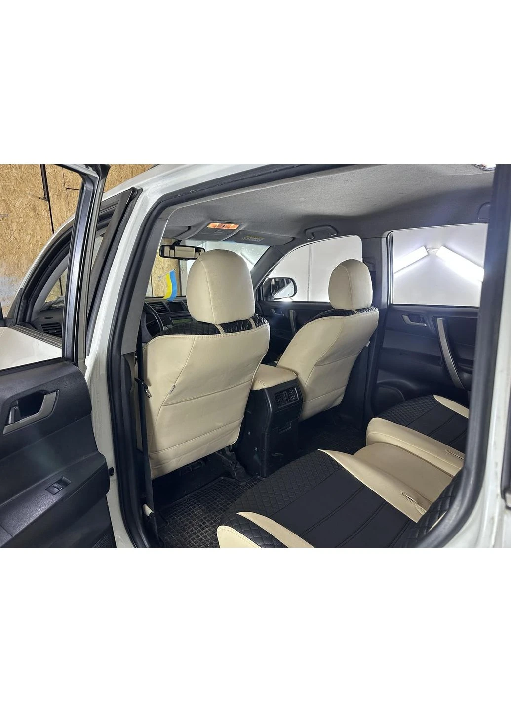 Авточехлы Toyota 2007-2013 (Экокожа+Текстиль) Чехлы в салон EMC-ELEGANT EMC ELEGANT Highlander (398186050)