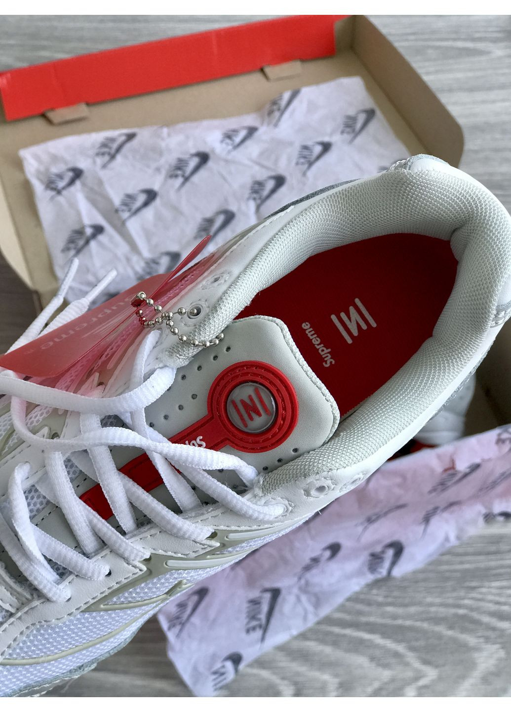 Кросівки жіночі і чоловічі Nike Shox Ride 2 SP x Supreme white | Найк Шокс Райд 2 СП білі No Brand білі демісезони (363296041)