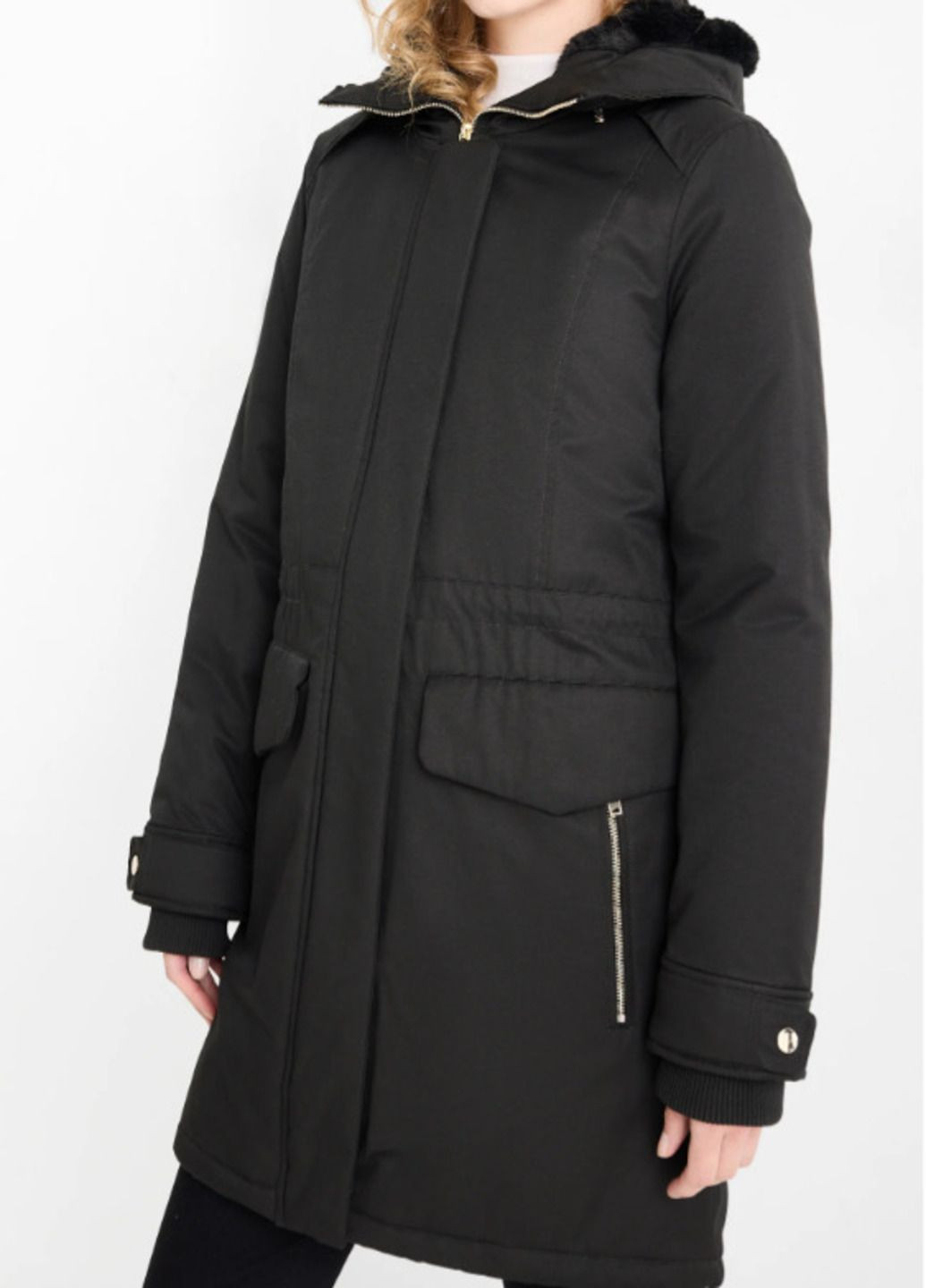 Черная демисезонная куртка C&A