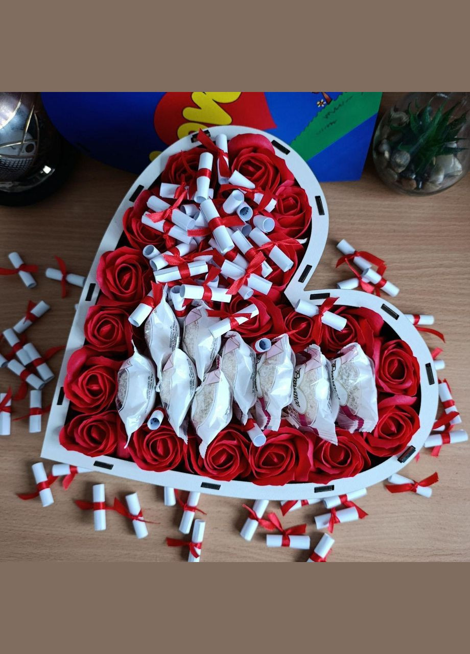 Подарочный бокс с конфетами и розами на день влюбленных 8 марта день рождения (ar185) No Brand (322126685)