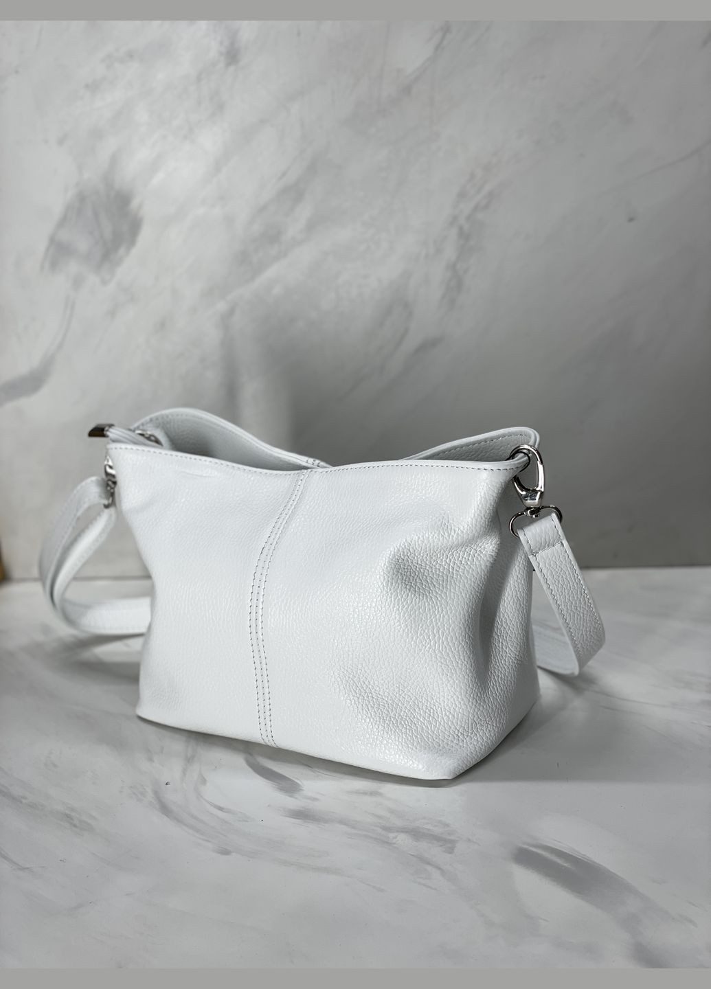 Сумка женская натуральная кожа кроссбоди, Италия, классическая форма, универсальная через плечо, кроссбоди Virginia Conti Кросбоді (338257322)