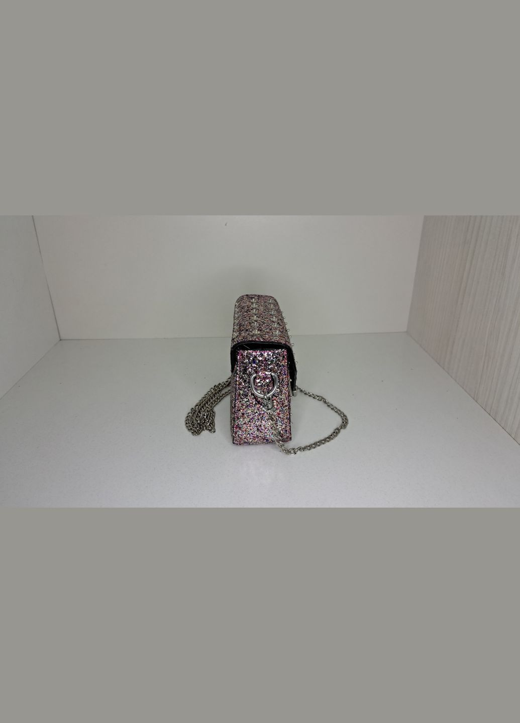 Жіноча сумка на довгому ланцюжку No Brand (317354637)