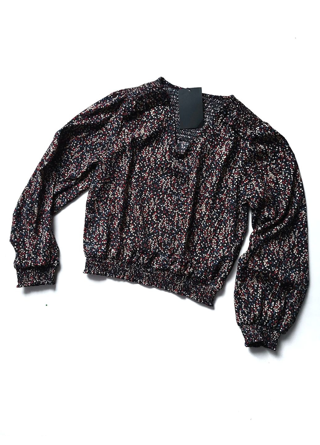 Чорна блузка жіноча в принт мілких квітів чорна Only