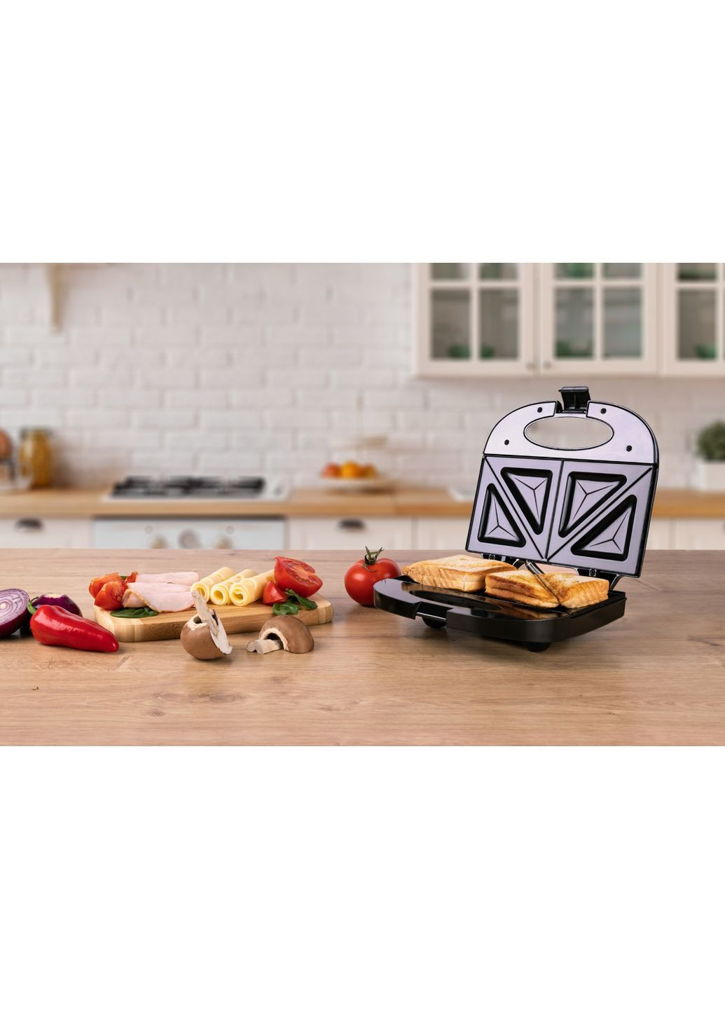 Сендвічниця MS 3032 850Вт/ незмінні пластини/ вертикальне зберігання/ чорна Mesko (360400281)