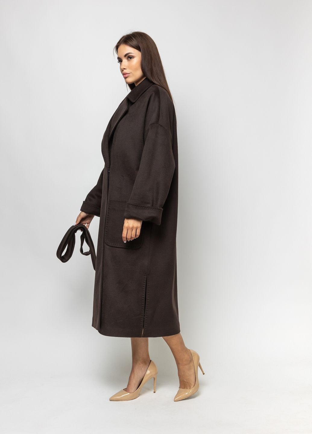 Темно-коричневе зимнє Шоколадне жіноче утеплене пальто O`zona milano