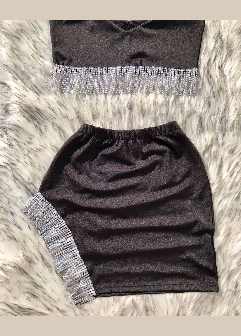 Чорний літній жіночий комплект із топа та спідниці з бахромою Avanti