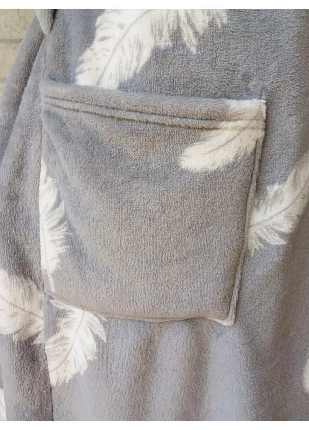 Зимовий жіночий халат з капюшоном на запах з кишенями No Brand (361032221)