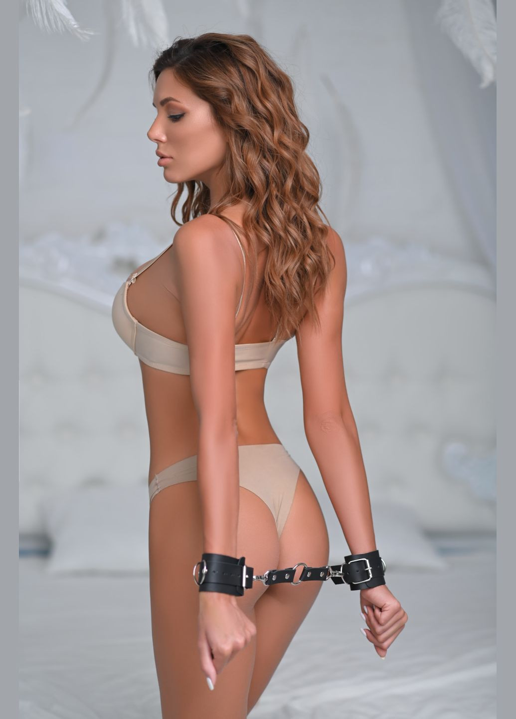 Натуральная кожа наручники Needle 421 No Brand (296666439)