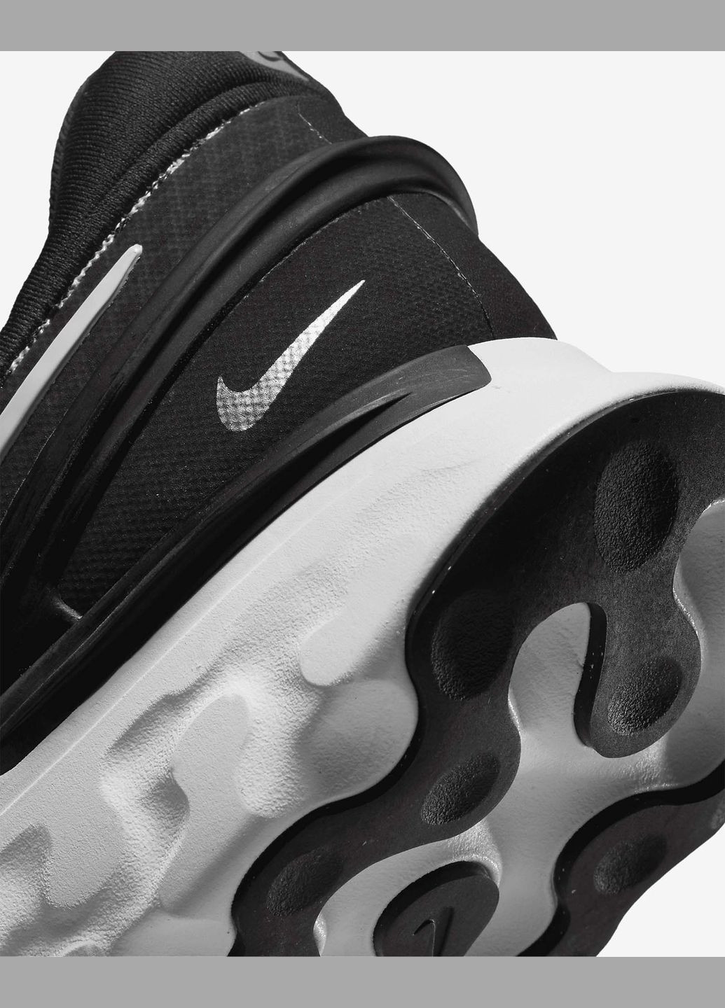 Білі всесезон кросівки чоловічі react miler 3 dd0490-101 весна-літо текстиль сітка чорно-білі Nike