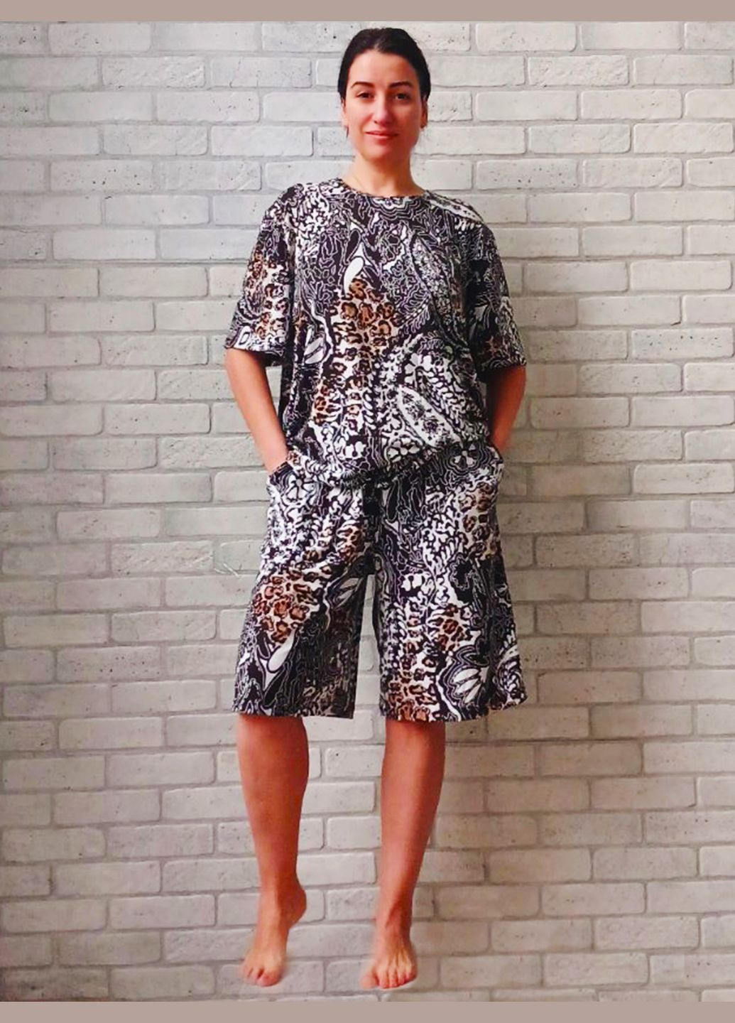 Костюм женский большого размера стрейчевый супер батал, вискоза бамбук, футболка и удлиненные шорты с карманами, леопард No Brand (317295392)