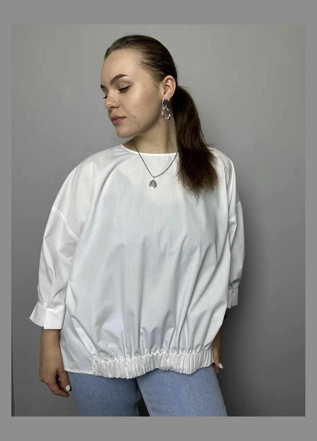 Біла демісезонна сорочка жіноча базова котонова біла із зав'язками на спині mkad7488-02 Modna KAZKA