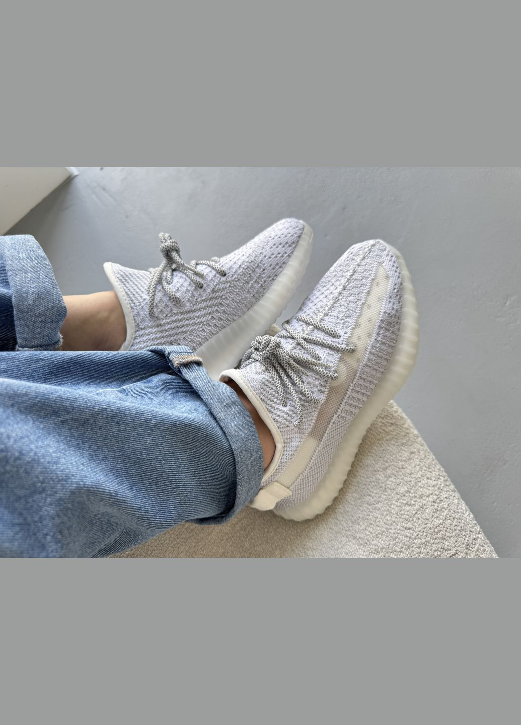 Белые демисезонные кроссовки мужские и женские adidas yeezy boost v2 350 reflective | адидас изи буст 350 рефлективные белые No Brand