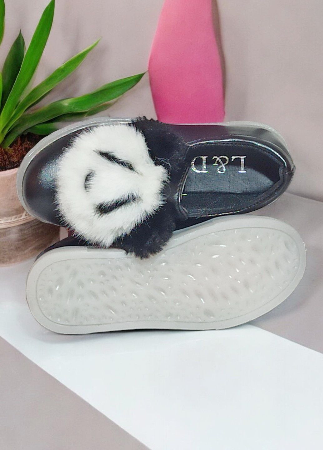 Чорні осінні кросівки пухнасті з мордочкою для дівчинки 89110 чорні L&D