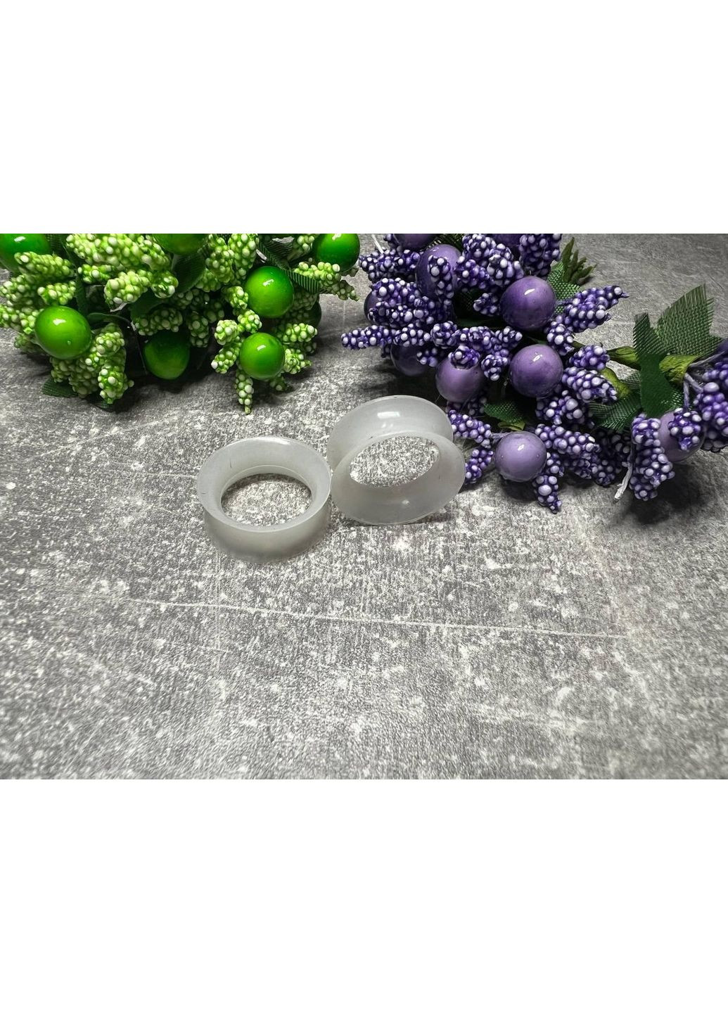 На 22 мм силиконовые туннели в разных цветах люминесцентные No Brand (372600044)