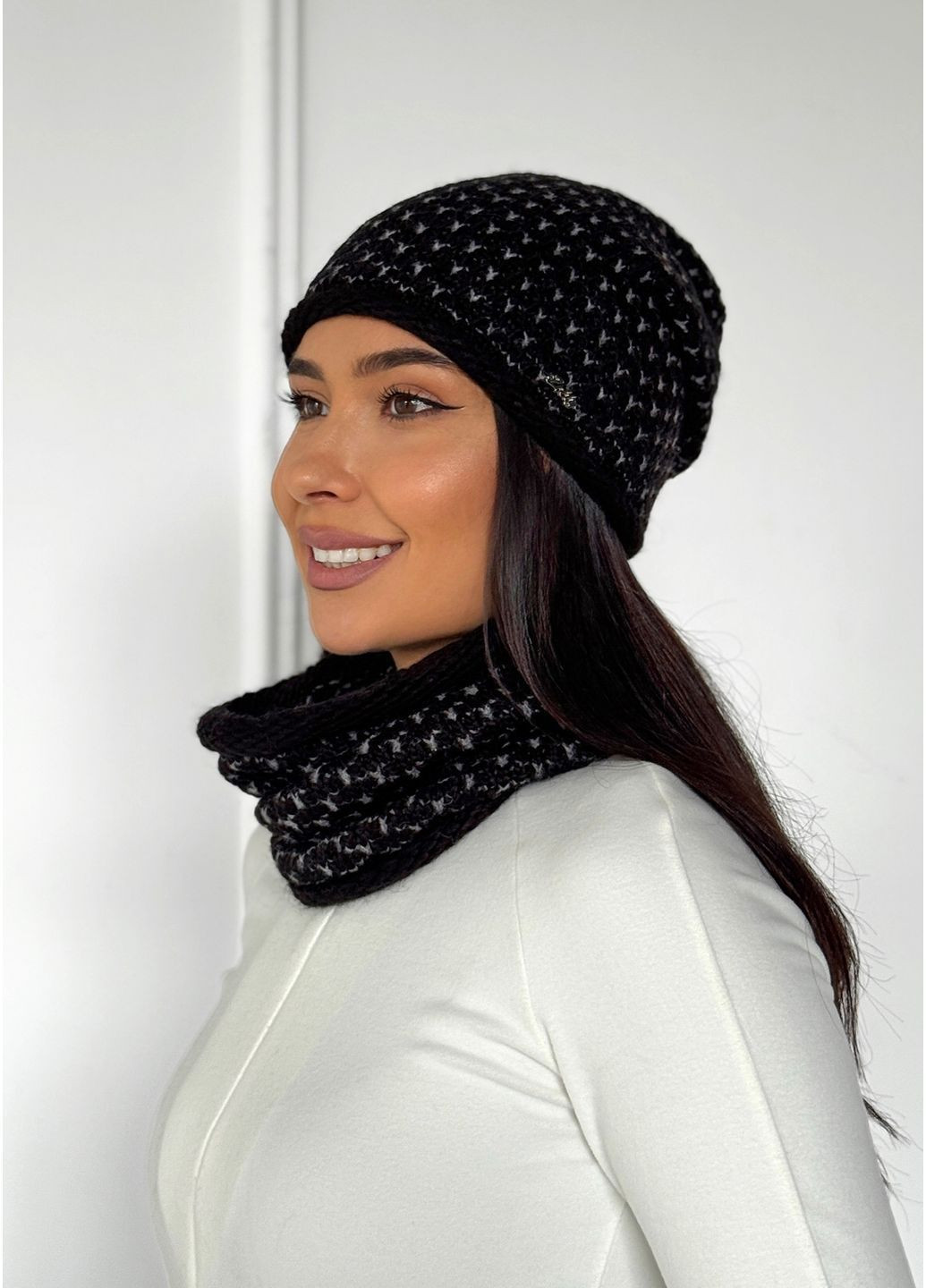 Вязаный комплект для женщин с шапкой и снудом INNOE Комплект шапка та бафф (366062860)