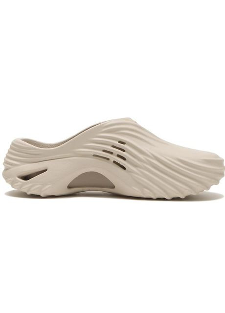 Бежевые echo wave clog almond m10-w12 Crocs