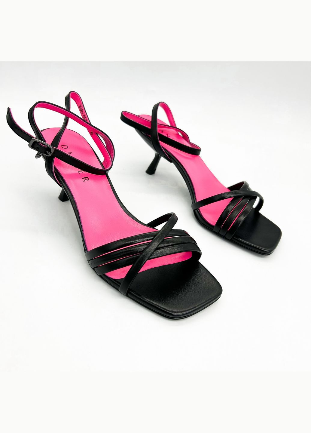 Черные босоножки (р) кожа 0-1-1-b-1661-70h-y-515y-1 Danler с ремешком