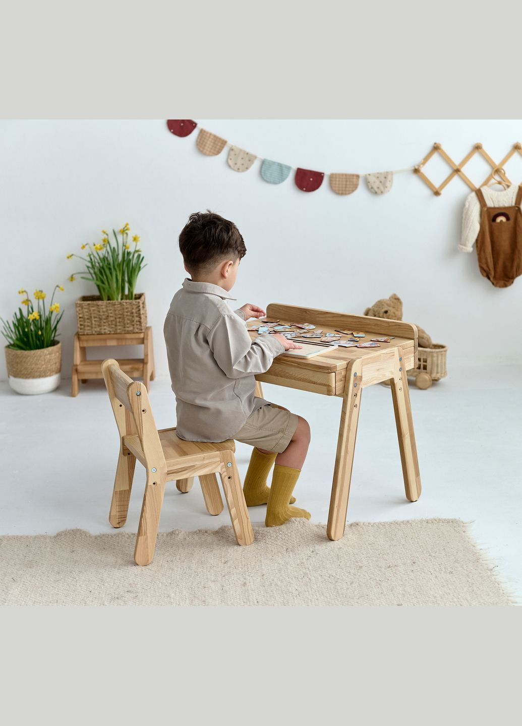 Дитячий столик з шухлядою та стільчик для дітей 2-7 років Натуральний Tatoy (292312771)