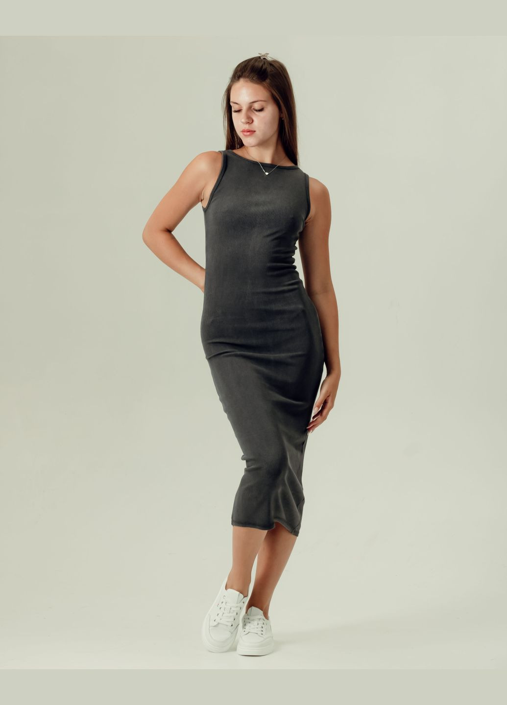 Серое кэжуал платье длинное антрацит Dilvin