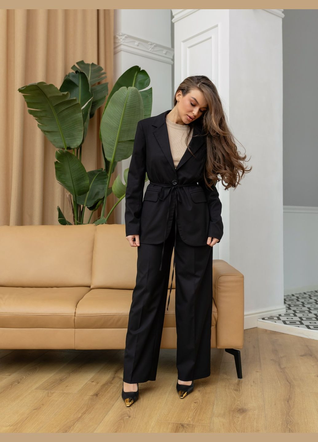 Черный женский пиджак Larionoff однотонный - всесезон