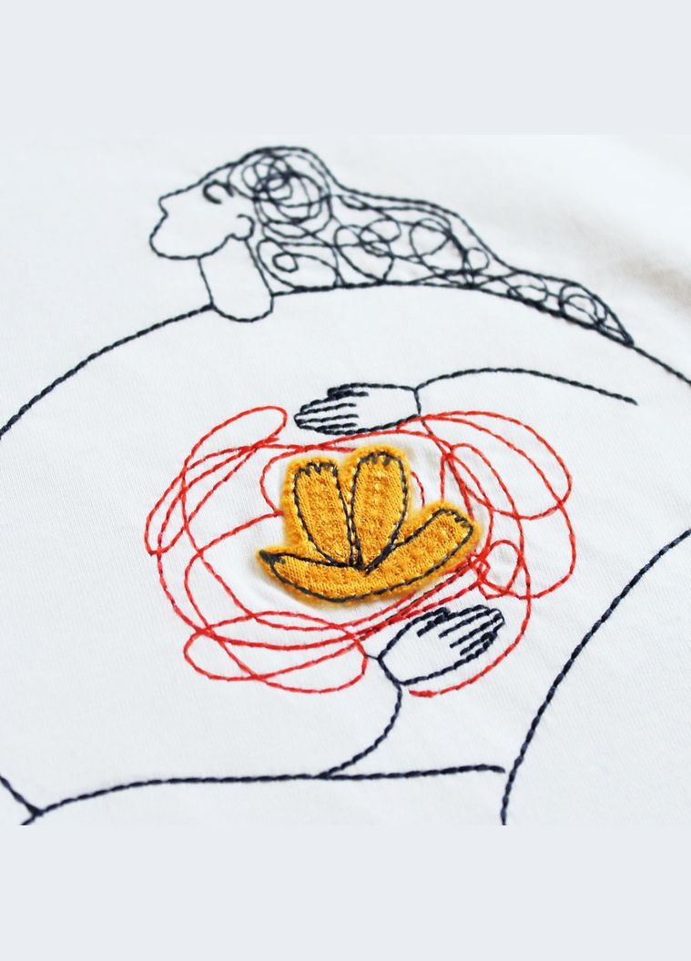 Жіноча футболка з вишивкою Надія біла Ladan — 303727204