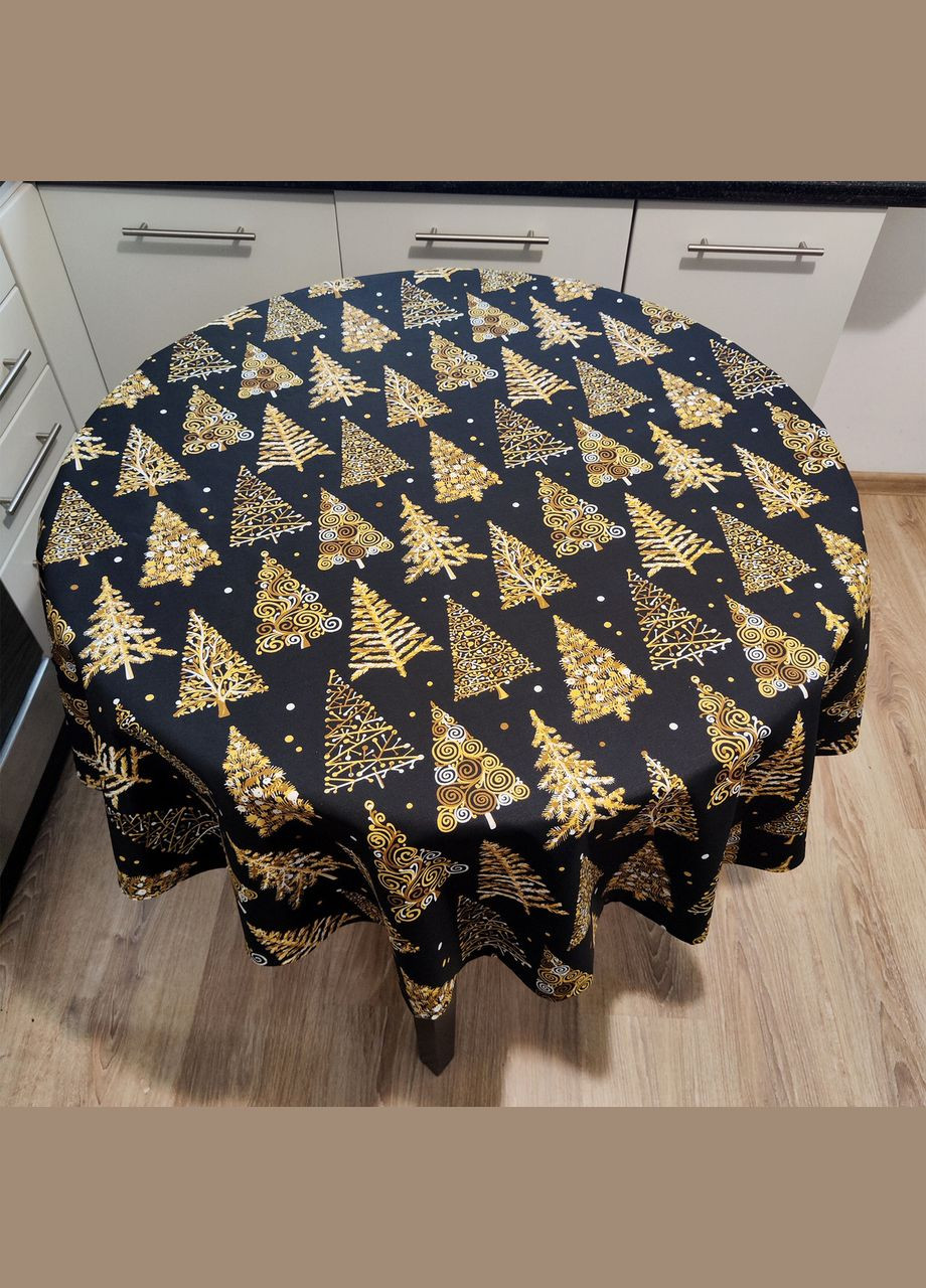 Новорічна чорна скатертина на круглий стіл з тефлоновим покриттям Новорічна ялинка Maystat (324231872)