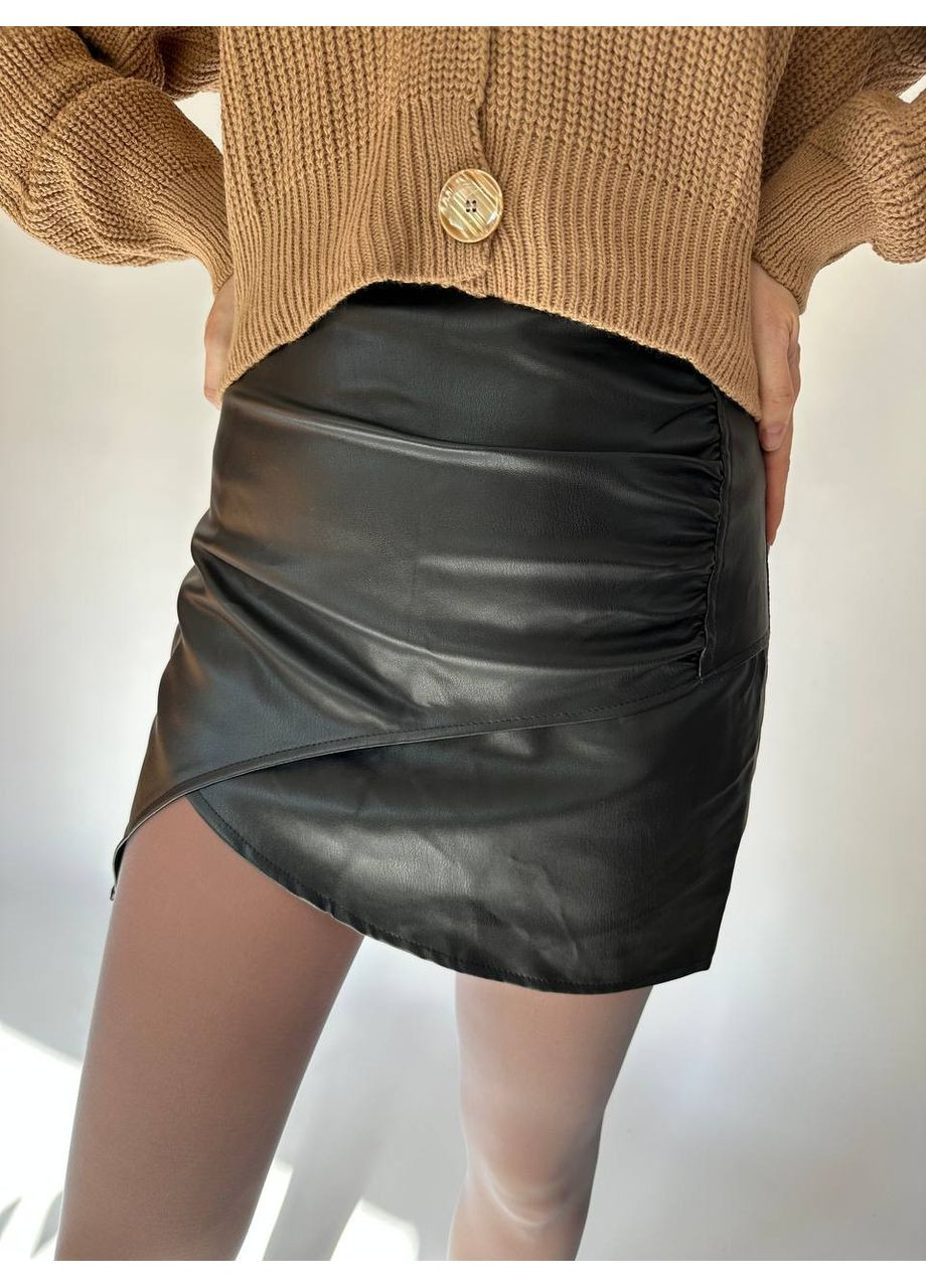 Спідниця шкіряна асиметричний них підкладка у вигляді шортиків No Brand (350612513)