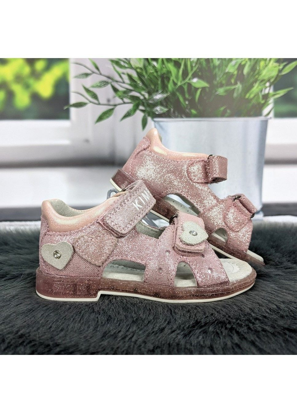 Розовые босоножки сандалии детские для девочки Kimboo