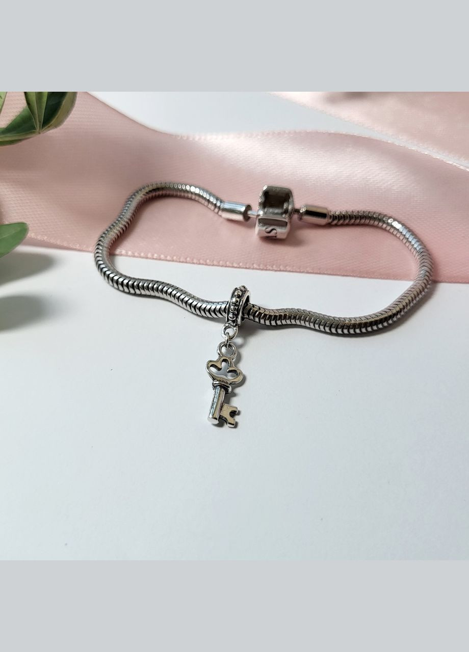 Срібний шарм підвіска без Каменів Ключ срібло 925 проби Чорнене 822/1ч 1.20г No Brand (306742085)