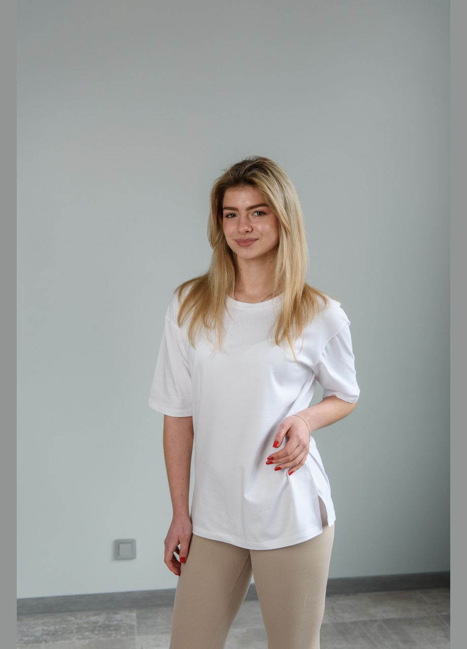 Белая всесезон женская футболка с разрезом р. m. l 748692. 748693 xl No Brand