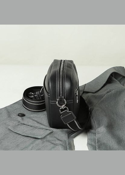 Жіноча сумка 10453 крос-боді на ремінці чорна No Brand (326487561)