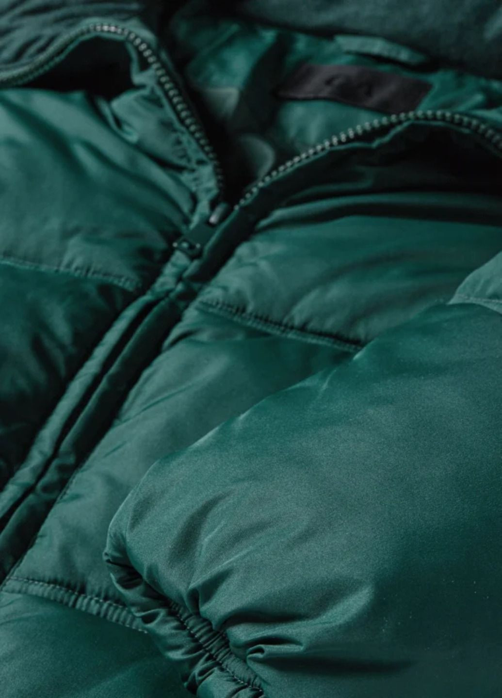 Темно-зеленая зимняя куртка C&A