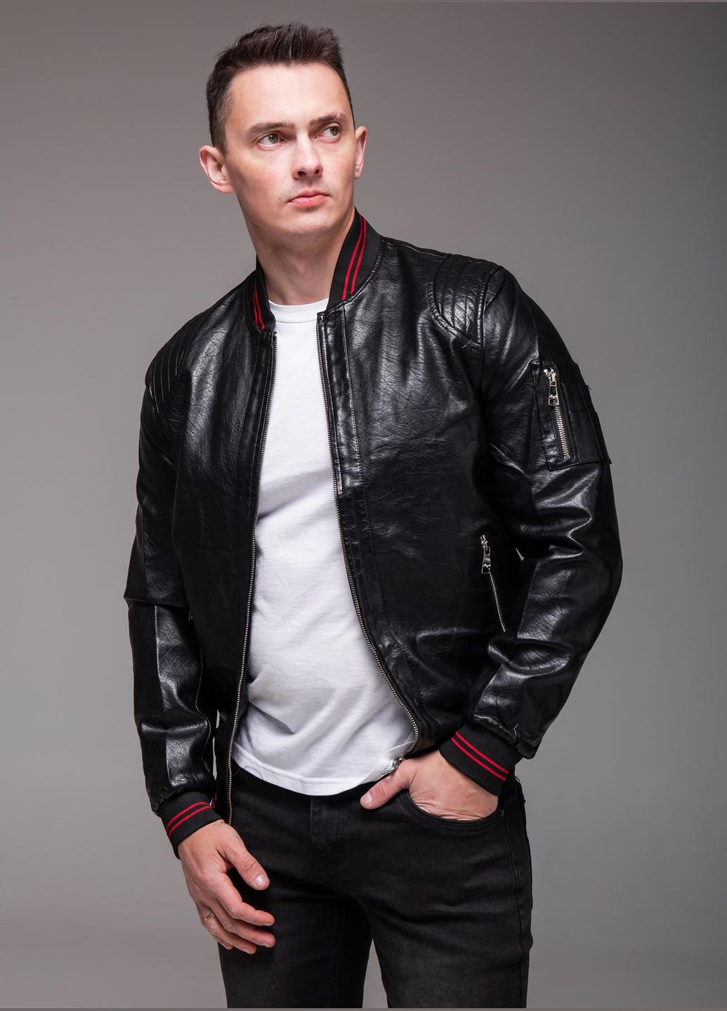 Черная демисезонная куртка бомбер подкладка ткань осень/весна No Brand