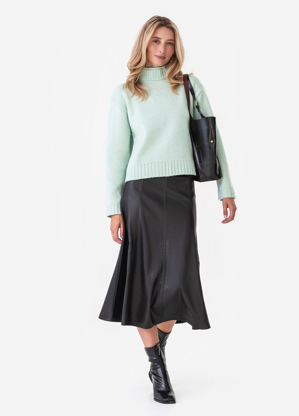 М'ятний вільний светр - стійка SVTR