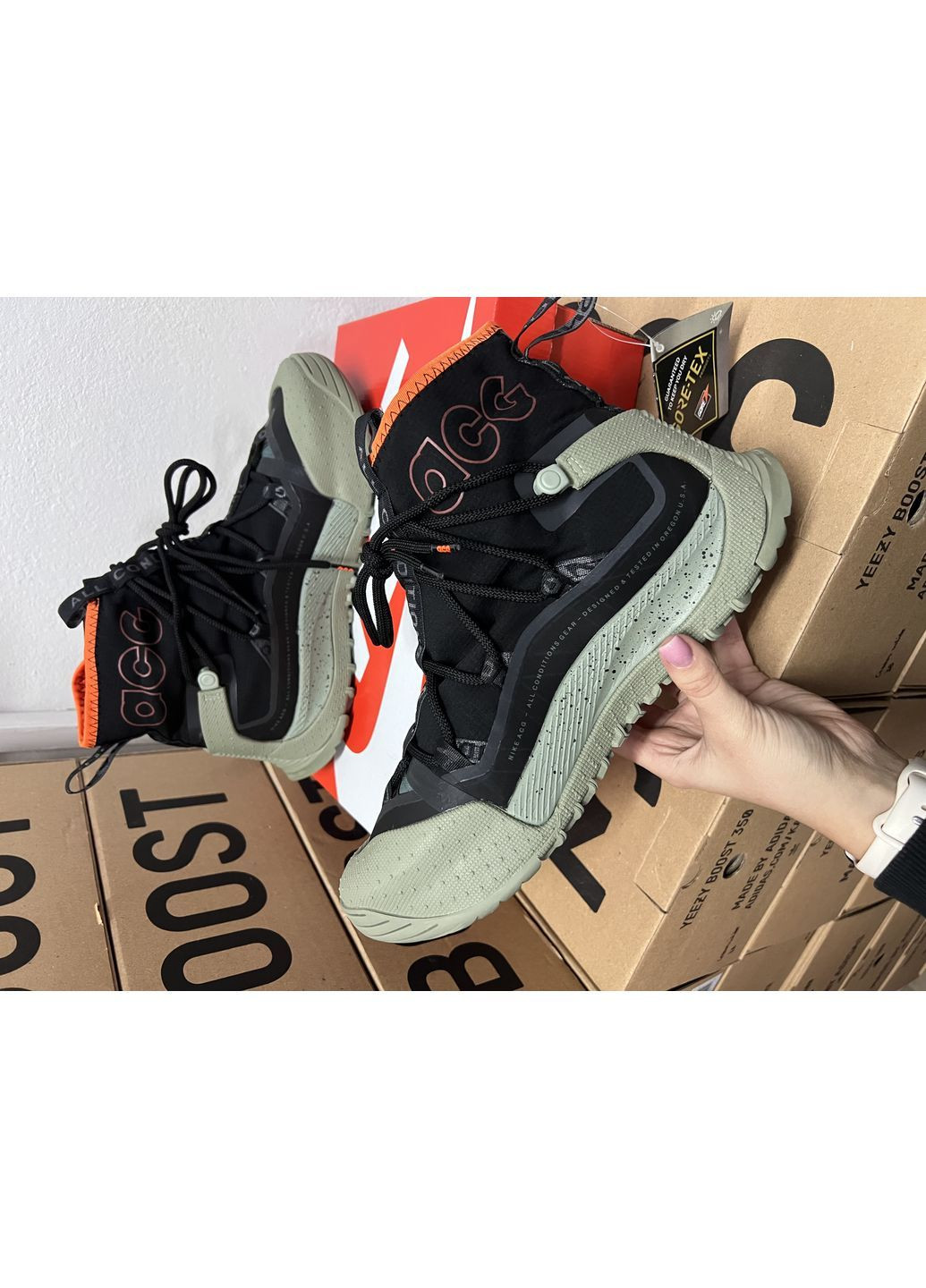 Сірі всесезонні кросівки nike acg montanian fly gore-tex green No Brand