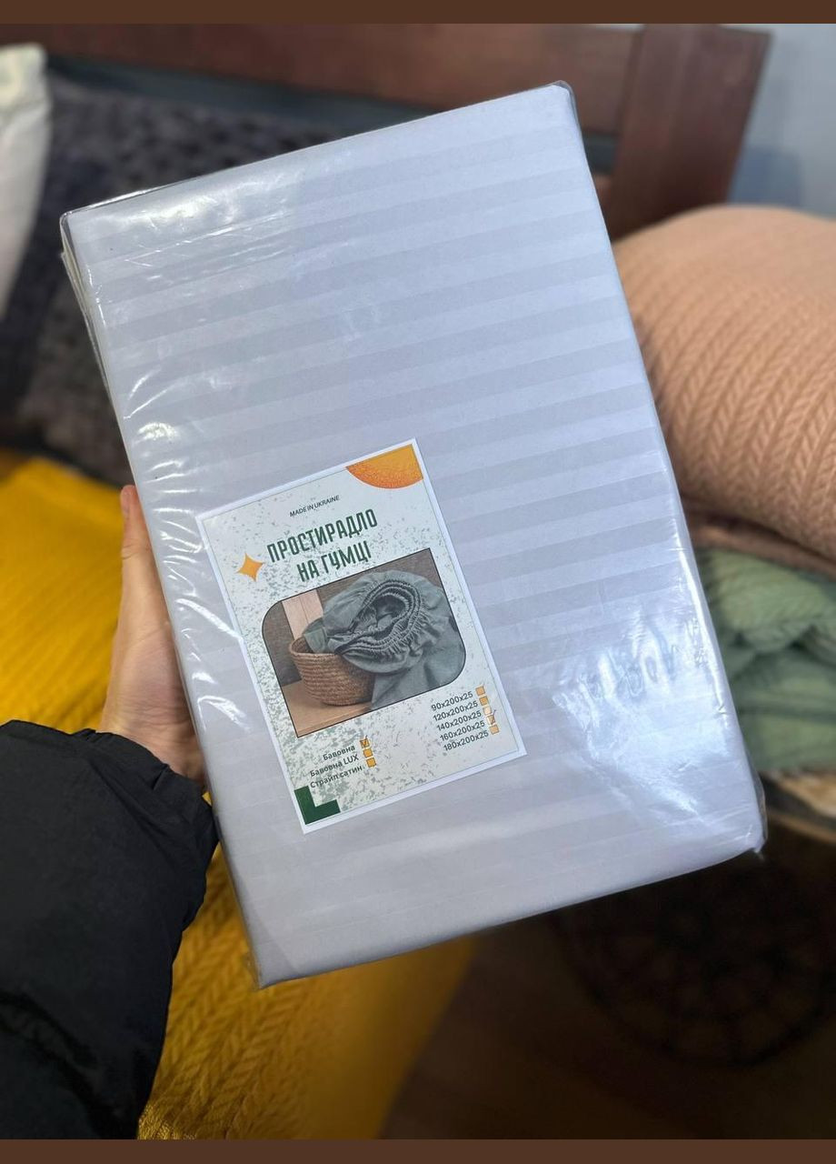 Простынь полисатин Светло-серая в Полоску на резинке 160х200х25 см No Brand (317286408)