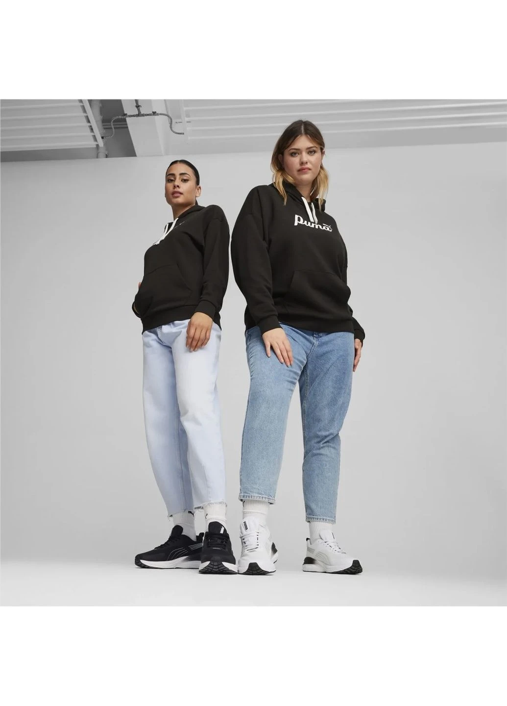 Худі жіноче Ess+ Script Black 679348-01 Puma (365961635)