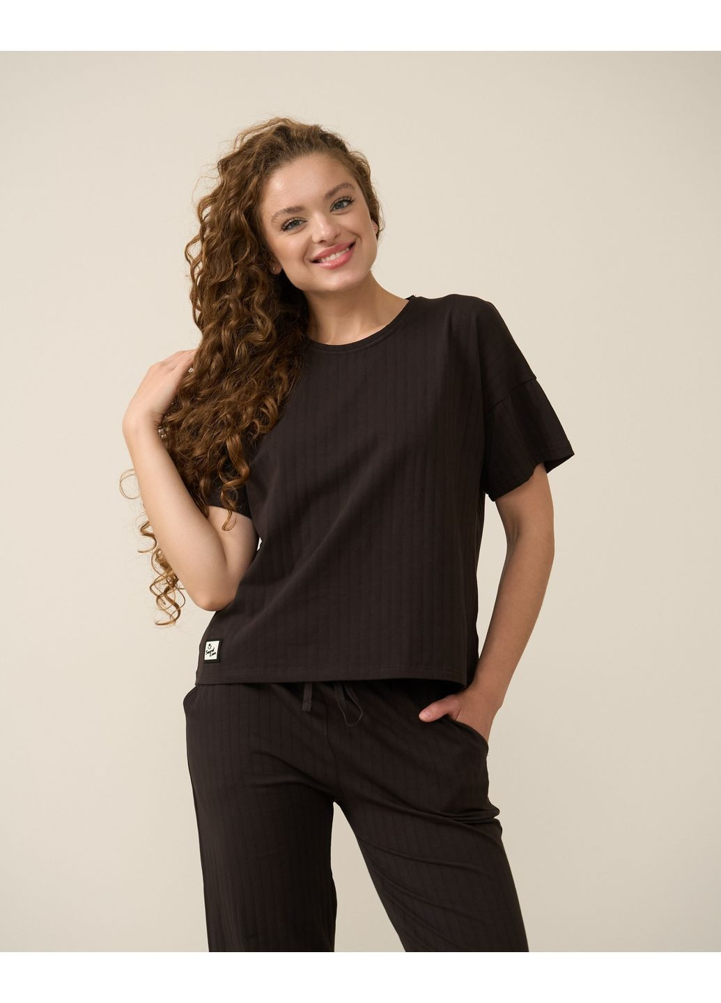 Коричнева всесезон піжама жіноча футболка та штани в рубчик однотонна розмір s, m, l, xl футболка + штани Nicoletta