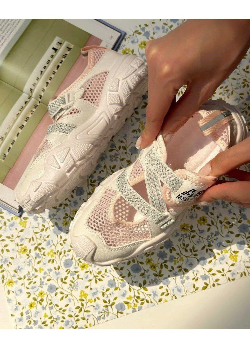 Рожеві літні кросівки дитячі текстильні рожеві Jibukang