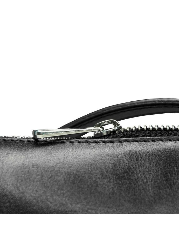 Жіночий клатч із ремінцем через плече, чорний 70561001 Grande Pelle (298683870)