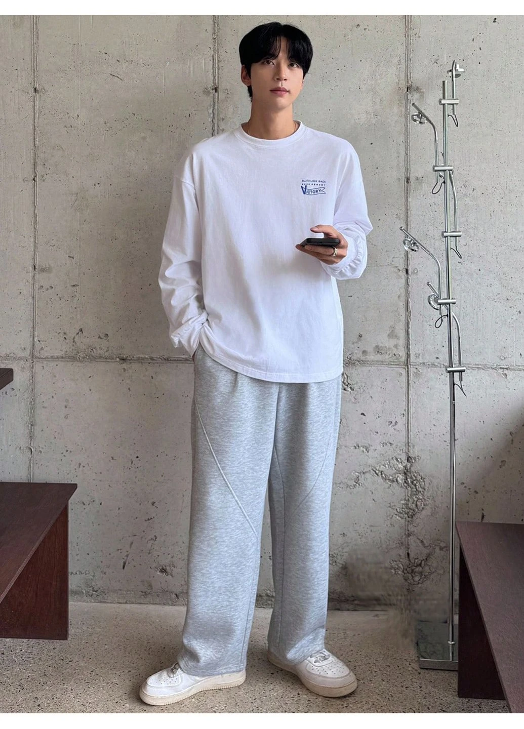 Белый демисезонный лонгслив SHEIN