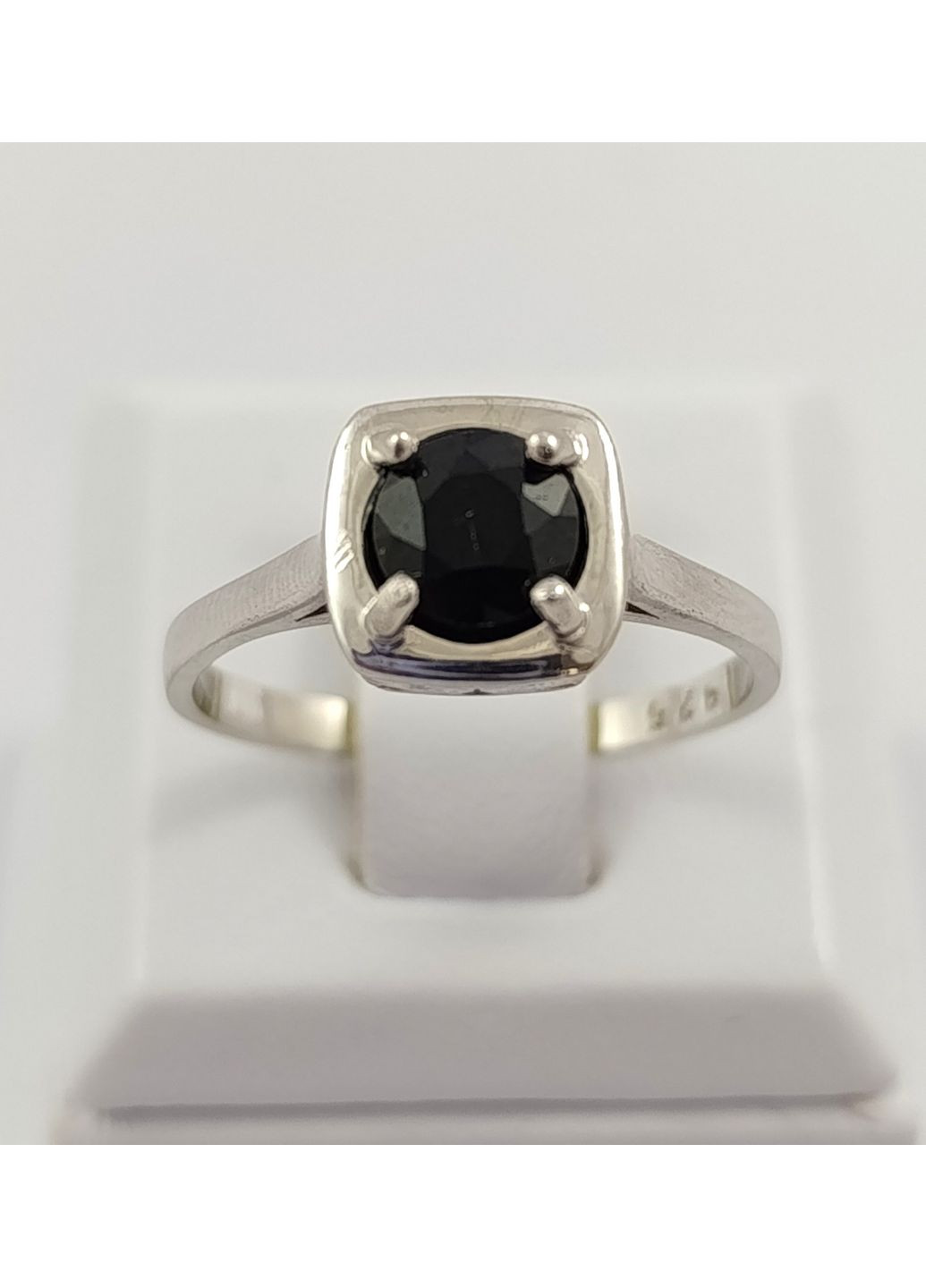 Серебряное кольцо с сапфиром КТ104-сф No Brand Каблучка (356180700)