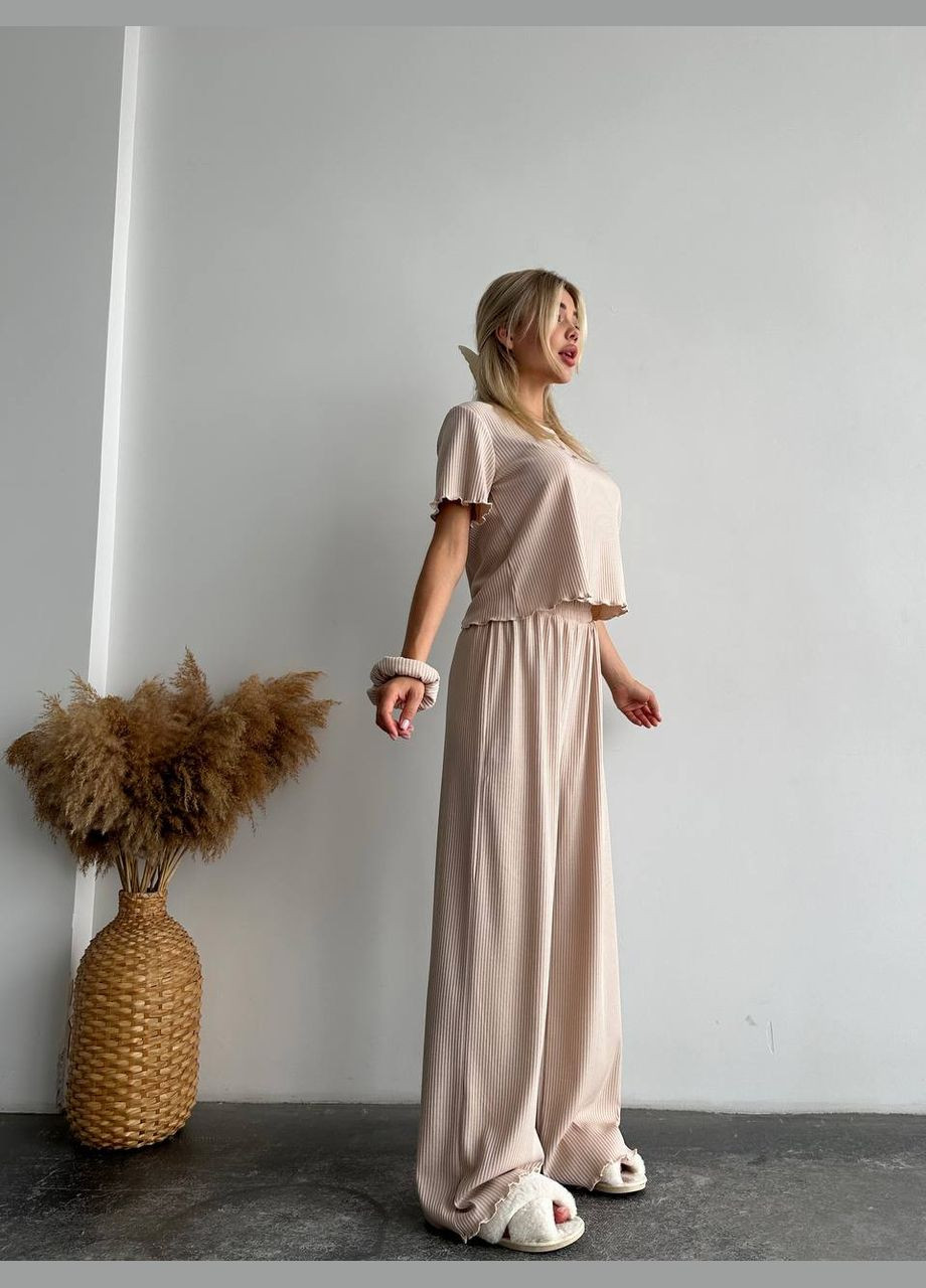 Бежева всесезон піжама трійка футболка + штани No Brand