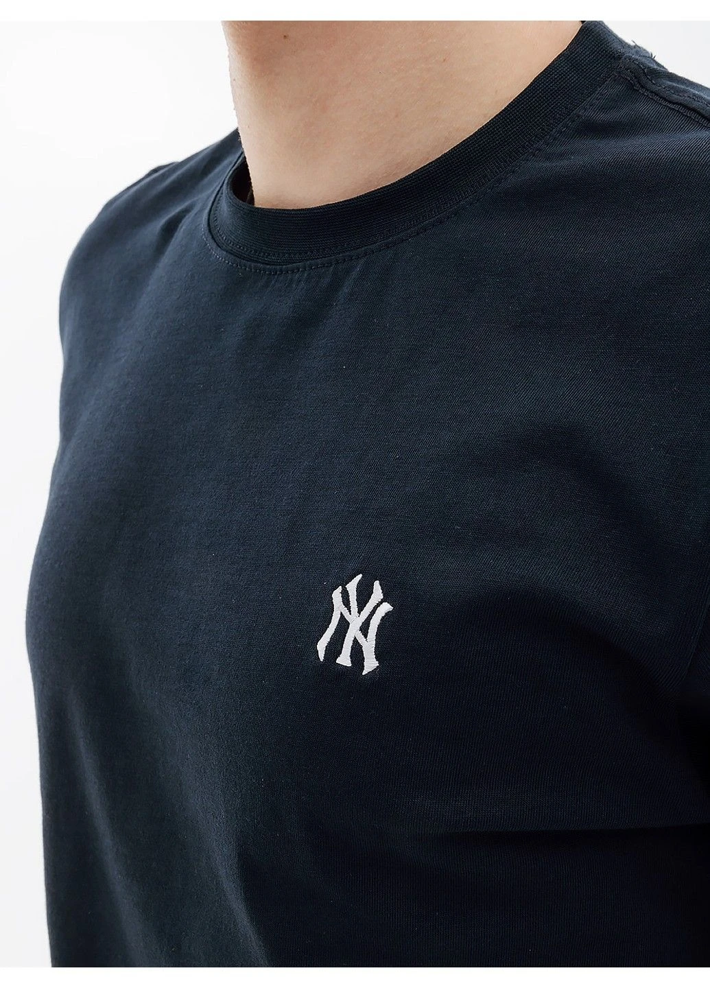 Синяя футболка new york yankees base runner 47 Brand