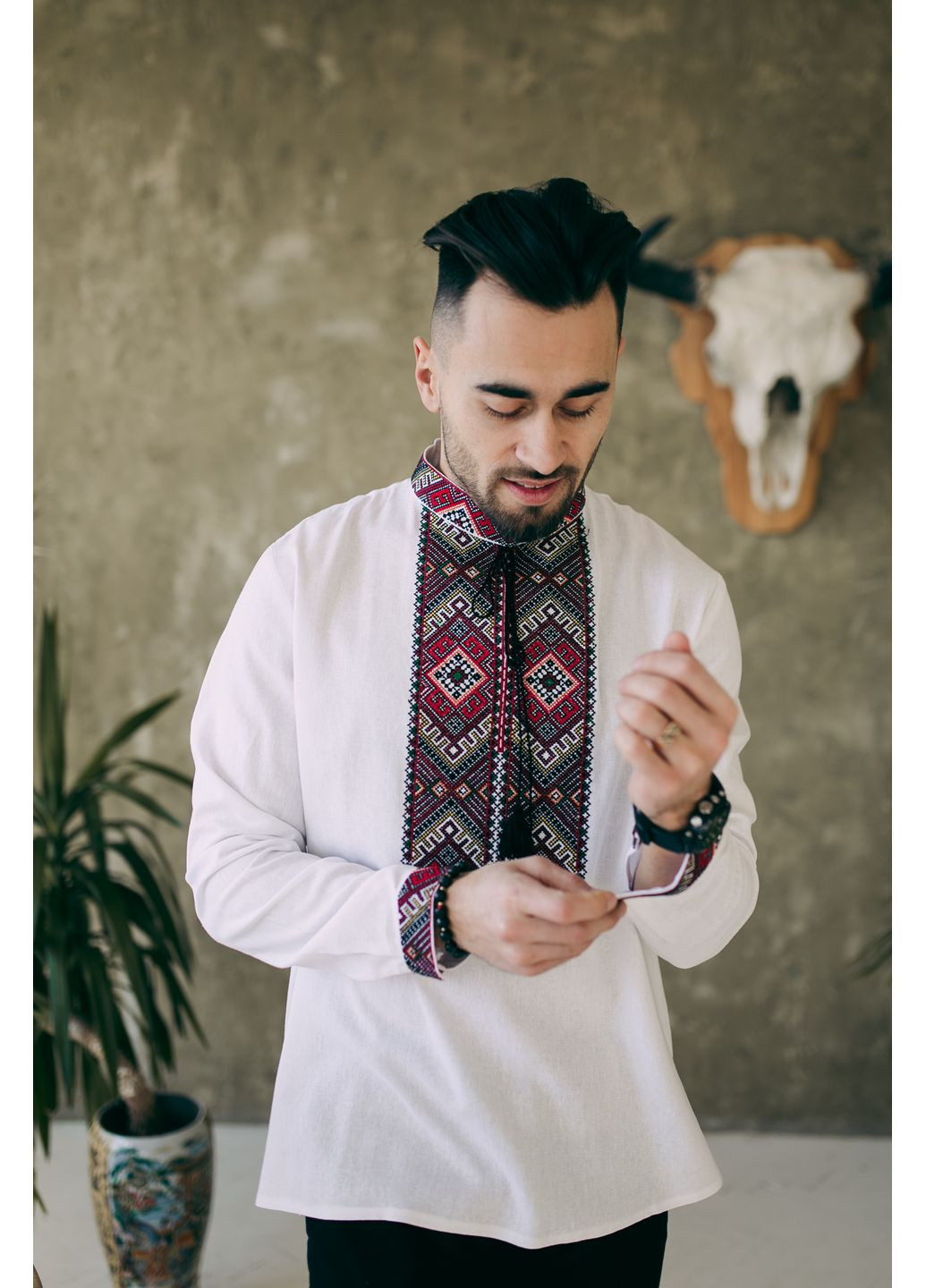 Біла біла чоловіча лляна вишиванка з орнаментом мужність MOTYV візерунок орнамент льон (362003526)